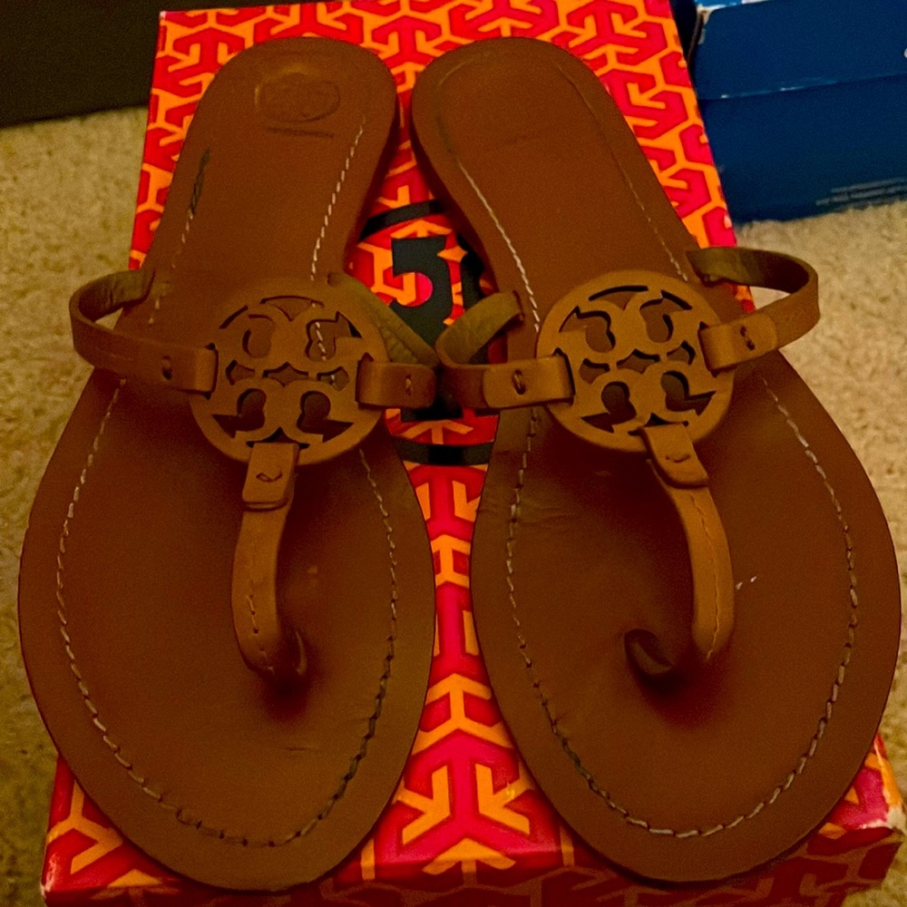 Royal tan Tory Burch Gabriel flat Thong leather sandals